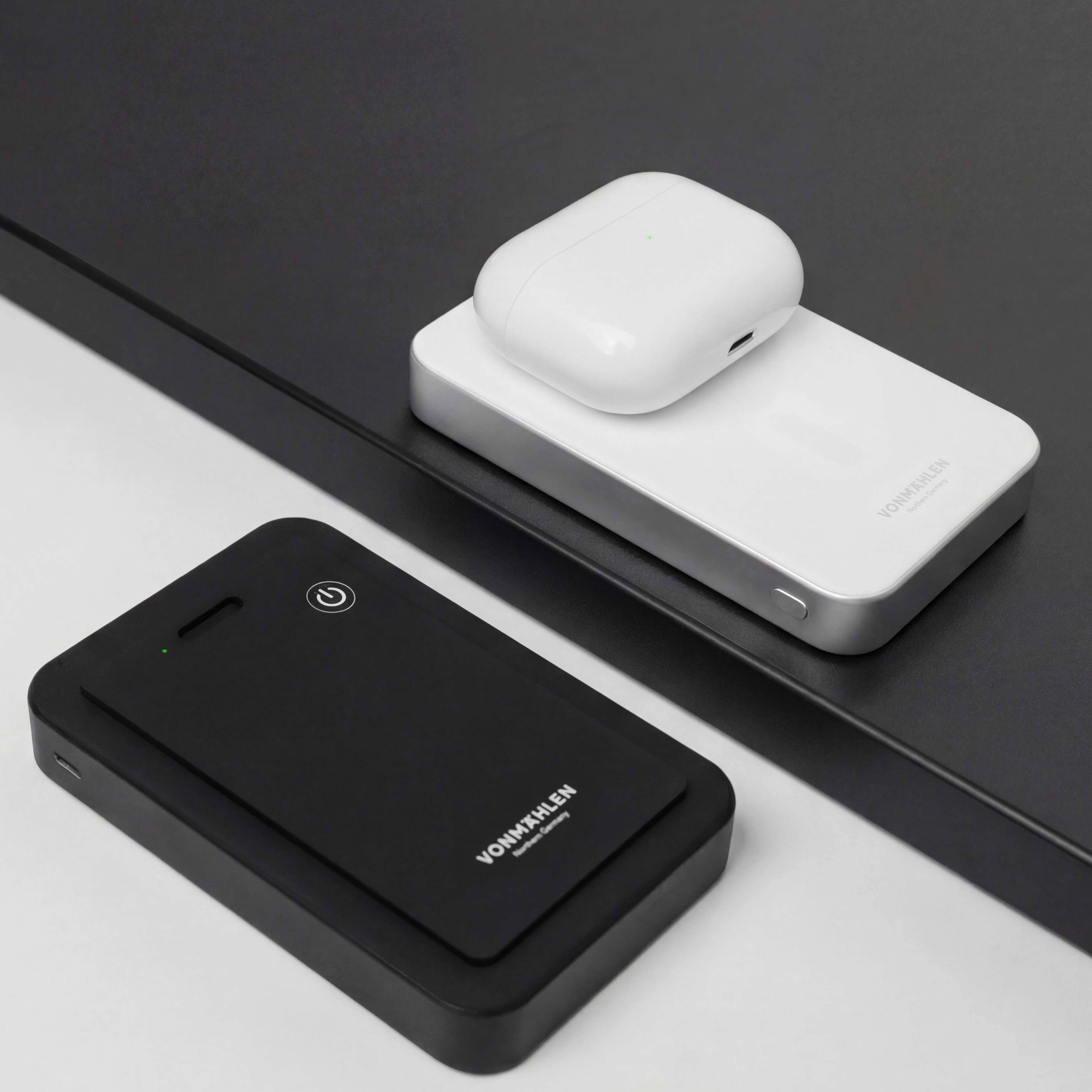 MagSafe Powerbank Evergreen Mag 10000 mit Kickstand für iPhone