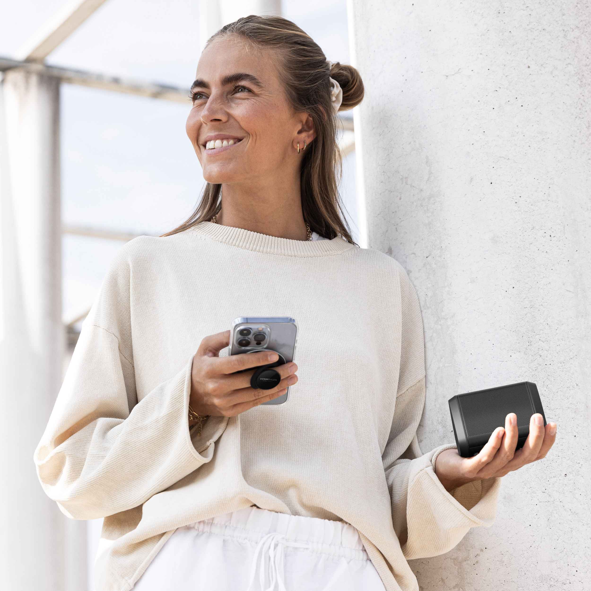 Air Beats Mini – kompakter Bluetooth Lautsprecher mit Mikrofon und 13 Stunden Akkulaufzeit