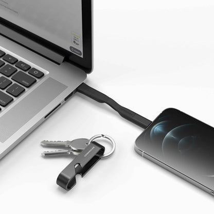High Six – kompaktes 6in1 Ladekabel mit Edelstahlgehäuse und integriertem Flaschenöffner