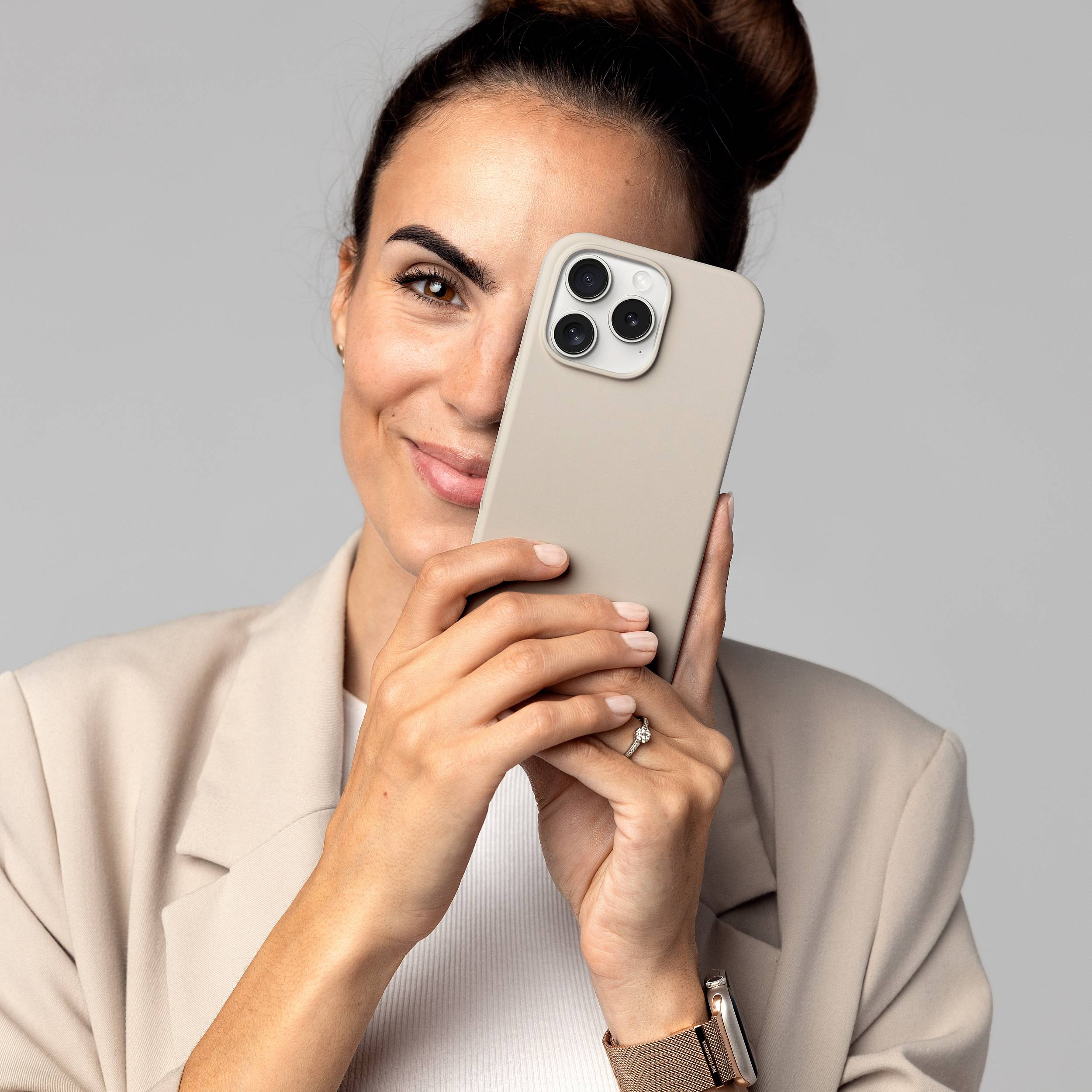 Soft Silicone Case – nachhaltige Silikonhülle mit Mikrofaser-Innenfutter und MagSafe für iPhone