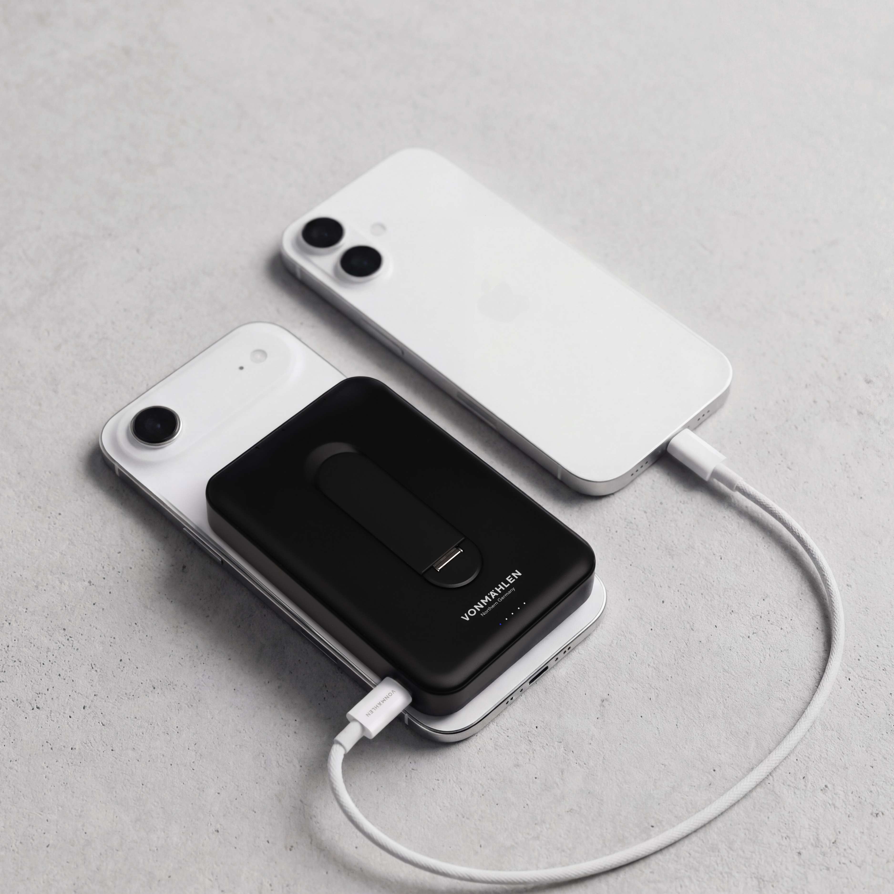 MagSafe Powerbank Evergreen Mag 10000 mit Kickstand für iPhone